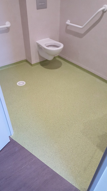 Salle de bain PMR à Rodez